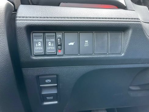 Used 2025 Honda Odyssey Sport-L image 48