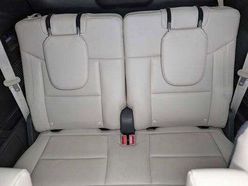 Used 2020 Ford Explorer Platinum w/ Premium Technology Package image 25