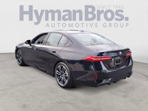 Used 2024 BMW 530i xDrive w/ M Sport Package image 5