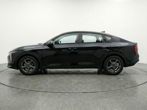 Used 2025 Kia K4 LXS image 5