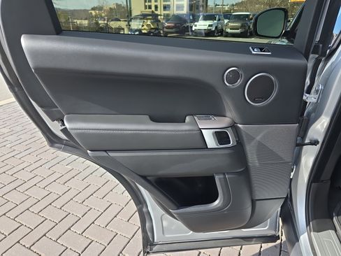 Used 2019 Land Rover Range Rover Sport HSE image 14