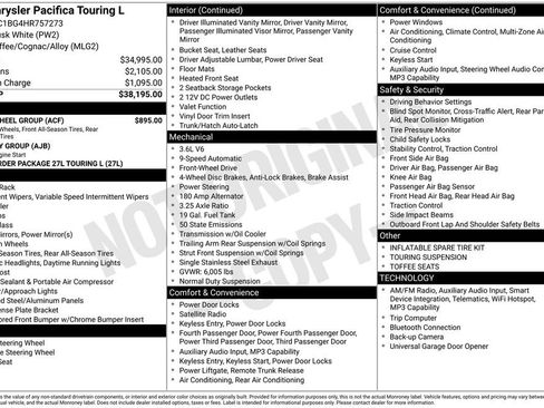 Used 2017 Chrysler Pacifica Touring-L w/ Tire & Wheel Group FWD image 32