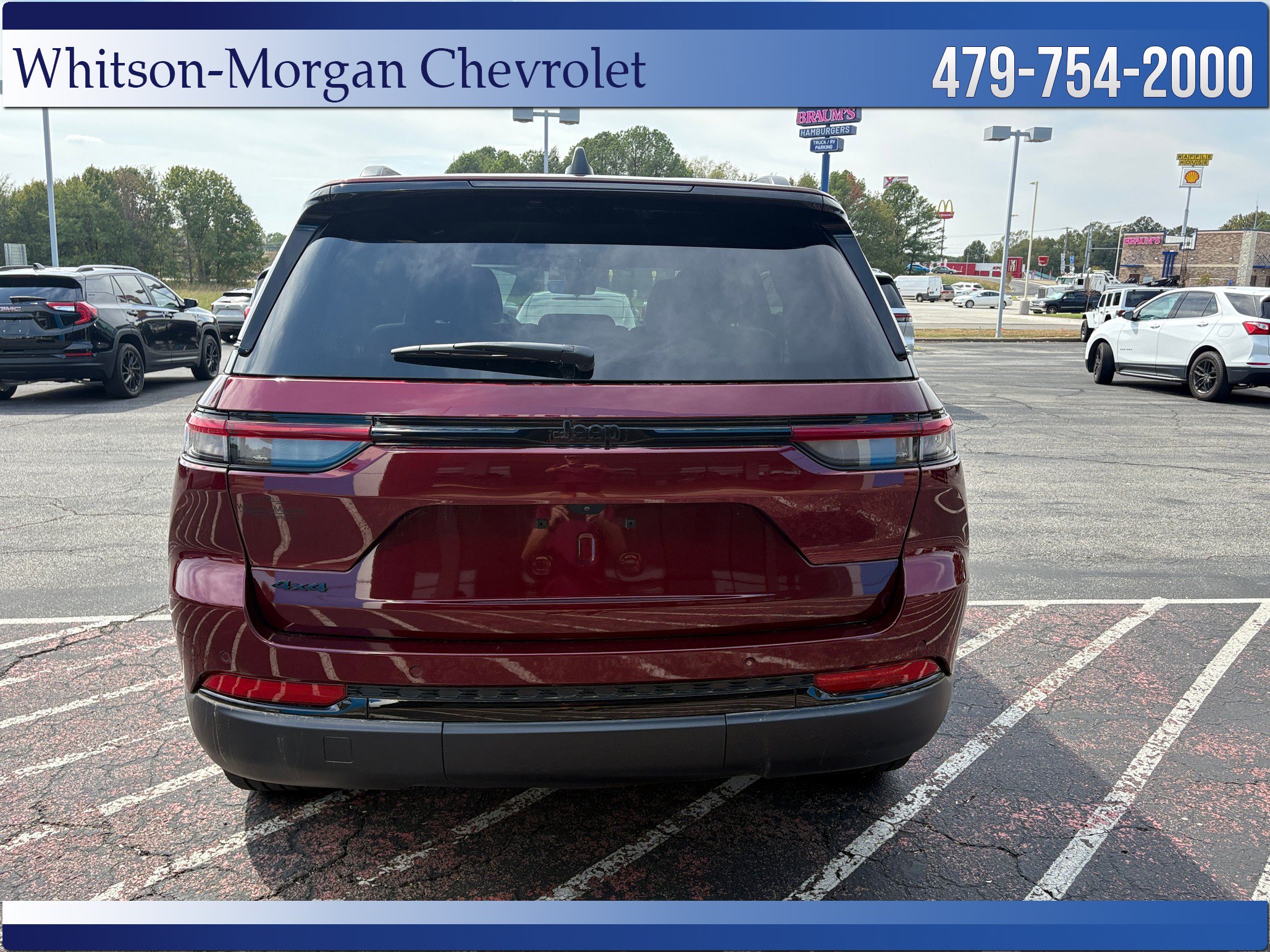 Used 2025 Jeep Grand Cherokee Altitude AWD/4WD image 6