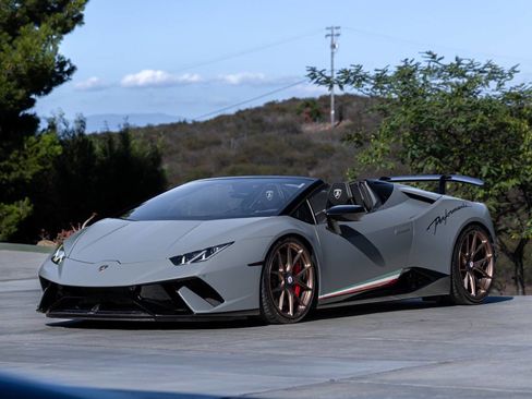 Used 2018 Lamborghini Huracan Performante image 16