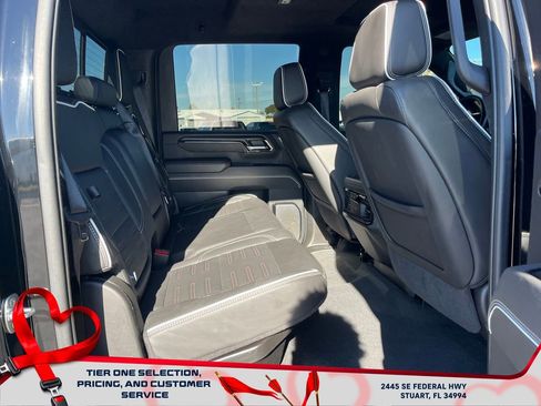 Used 2024 GMC Sierra 2500 AT4X image 17