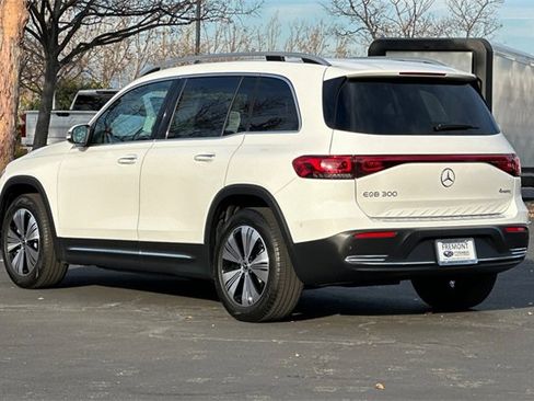 Used 2023 Mercedes-Benz EQB 300 4MATIC w/ Exclusive Package image 6