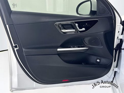 Used 2023 Mercedes-Benz C 300 Sedan image 21
