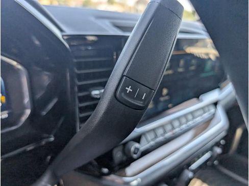 Used 2025 Chevrolet Silverado 1500 LT image 24