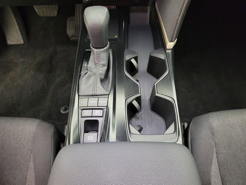 Used 2025 Toyota Camry LE FWD image 28