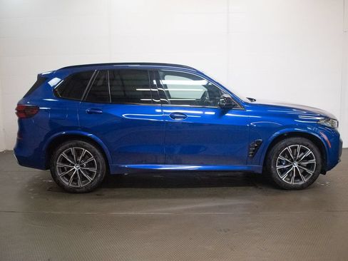 Used 2026 BMW X5 M60i AWD/4WD image 3