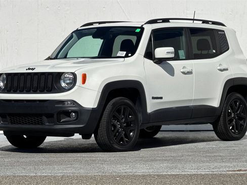 Used 2018 Jeep Renegade Altitude image 8