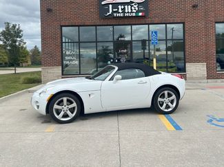 Used 2008 Pontiac Solstice Convertible w/ Preferred Package image 1