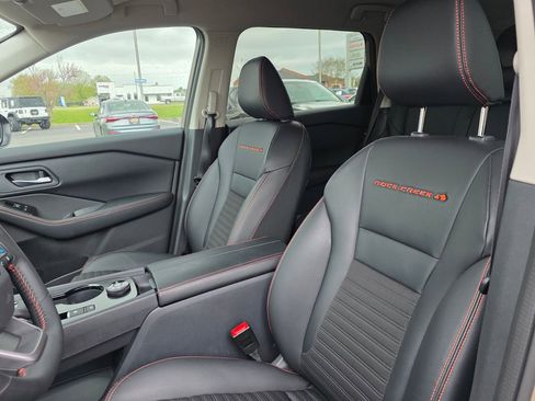 Used 2025 Nissan Rogue SV w/ Rock Creek Premium Package image 10