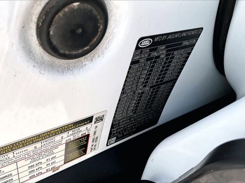 Used 2019 Land Rover Range Rover Velar R-Dynamic SE image 35