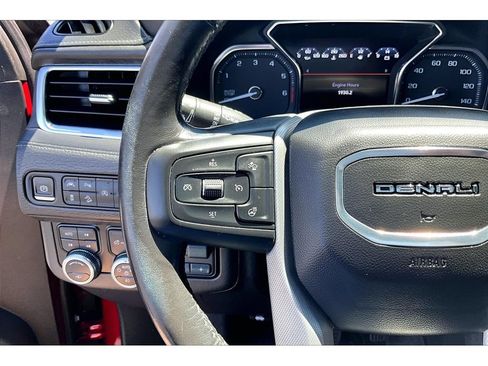 Used 2021 GMC Yukon Denali w/ Denali Ultimate Package AWD/4WD image 11