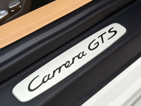 Used 2015 Porsche 911 Carrera 4 GTS AWD/4WD image 25
