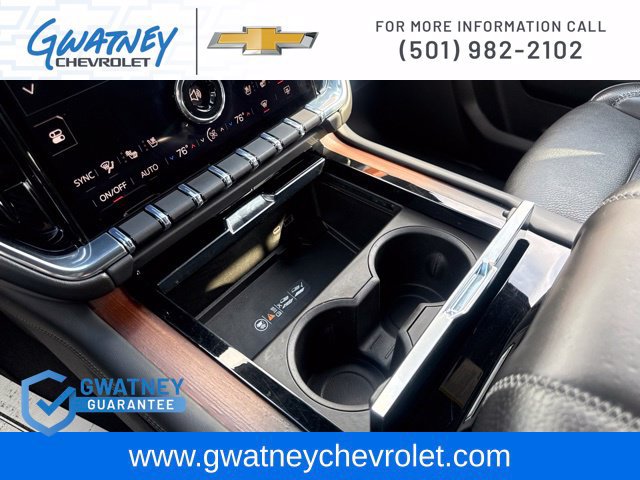 Used 2025 GMC Yukon Denali AWD/4WD image 19