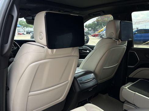 Used 2023 Cadillac Escalade Sport w/ Touring Package AWD/4WD image 16