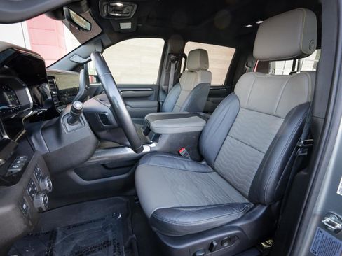 Used 2024 Chevrolet Silverado 2500 ZR2 w/ Technology Package image 14