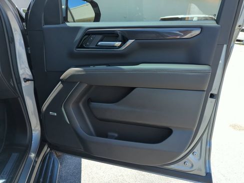 New 2026 GMC Yukon Elevation w/ Elevation Premium Package AWD/4WD image 38