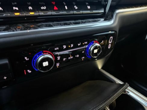 New 2026 GMC Sierra 1500 Elevation w/ Elevation Premium Package AWD/4WD image 25