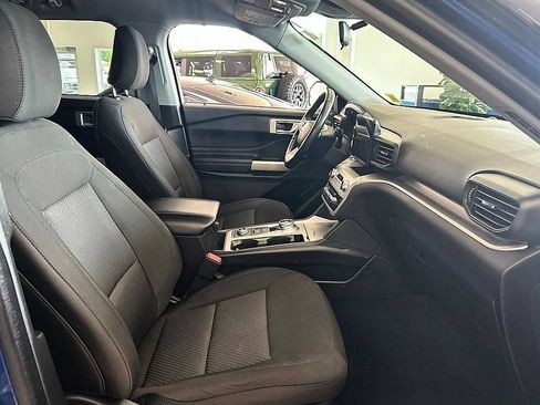 Used 2022 Ford Explorer XLT AWD/4WD image 31