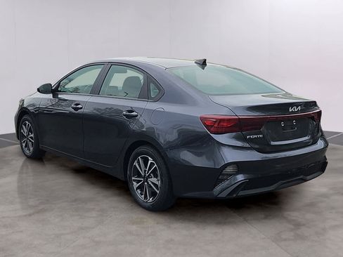 Used 2023 Kia Forte LXS FWD image 6
