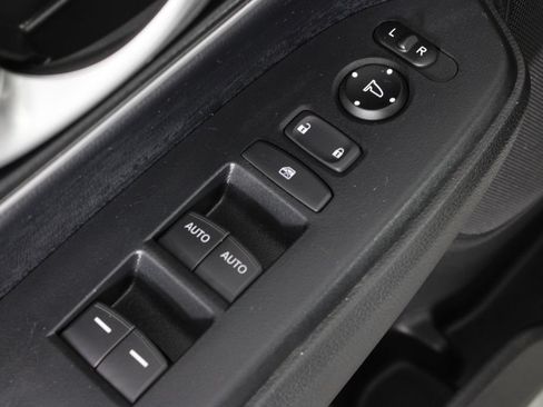 Used 2018 Honda CR-V Touring image 22