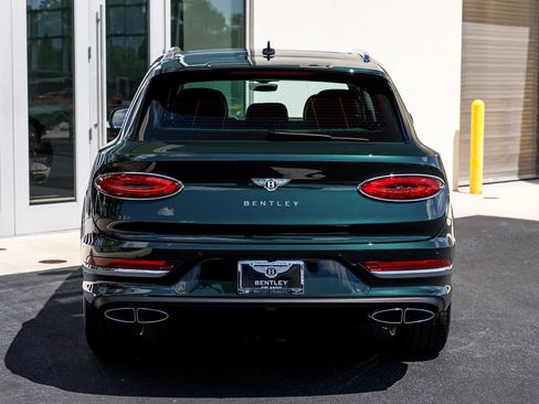 New 2026 Bentley Bentayga AWD/4WD image 14