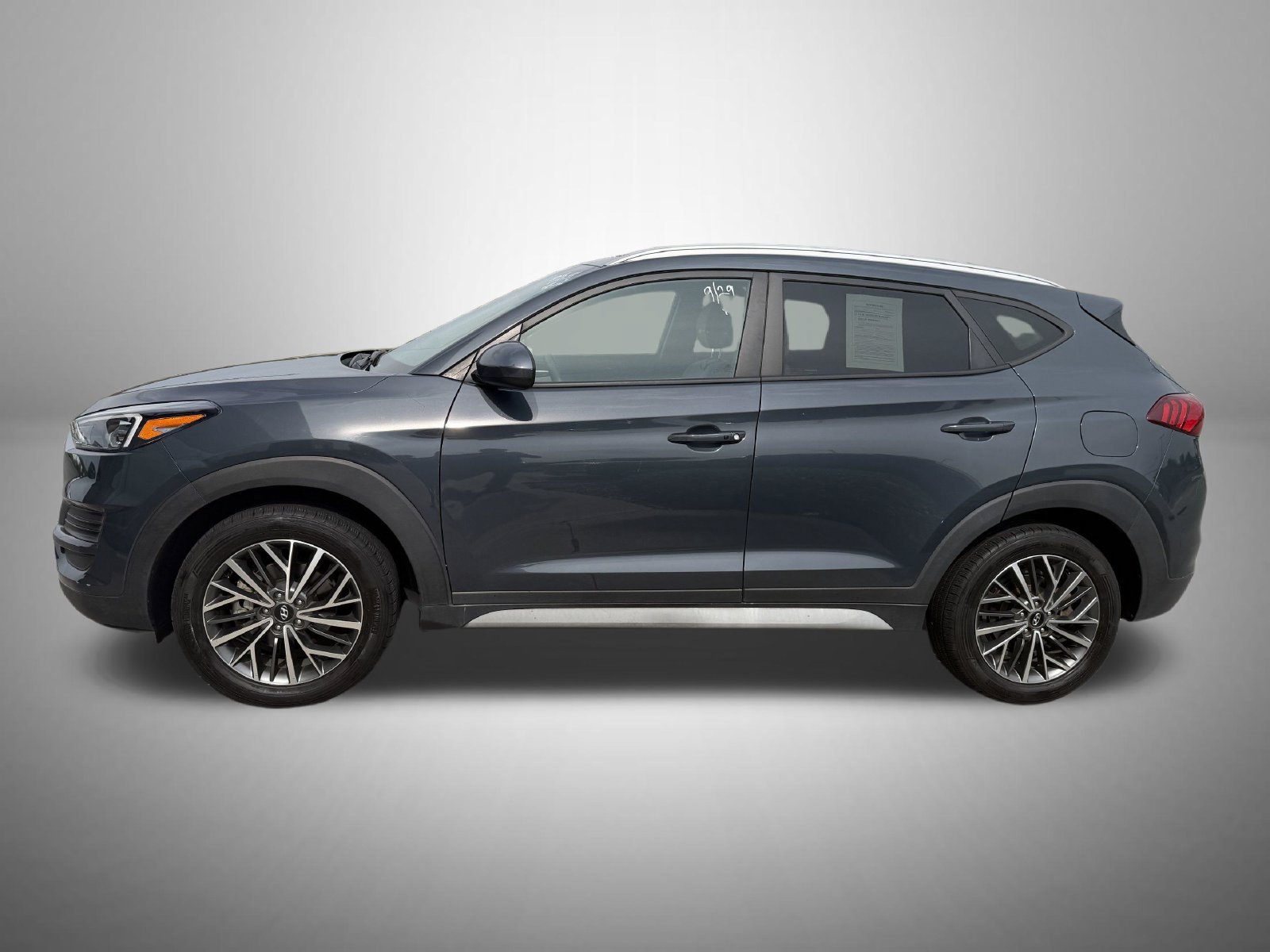 Certified 2021 Hyundai Tucson SEL w/ Cargo Package FWD image 2