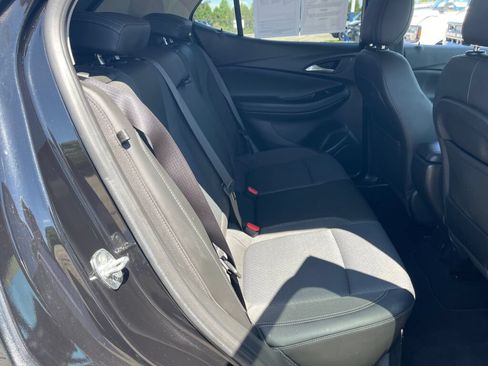 Used 2022 Buick Encore GX Select w/ Sport Touring Package FWD image 27