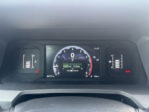 Used 2024 Toyota Tacoma SR5 AWD/4WD image 15