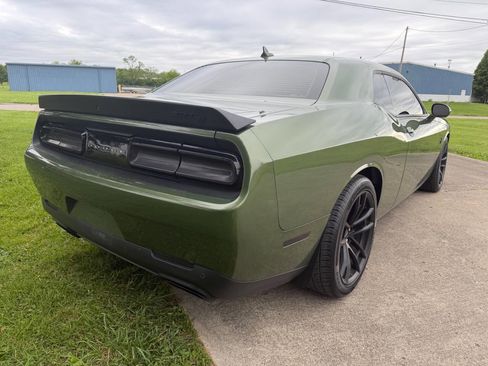 Used 2023 Dodge Challenger SRT Hellcat w/ Driver Convenience Group RWD image 5