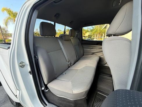 Used 2015 Toyota Tacoma 2WD Double Cab w/ SR5 Package image 26