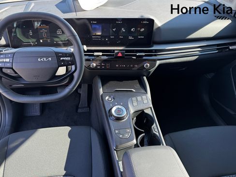 New 2026 Kia Sportage LX image 12