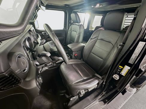 Used 2023 Jeep Wrangler Sahara w/ Cold Weather Group image 13