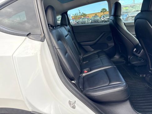 Used 2020 Tesla Model Y Performance image 25