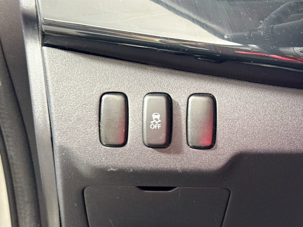 Used 2016 Mitsubishi Lancer ES FWD image 10