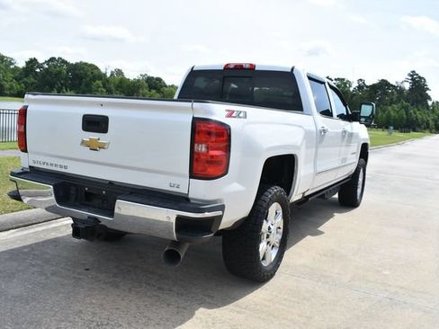 Used 2018 Chevrolet Silverado 2500 LTZ w/ Duramax Plus Package AWD/4WD image 4