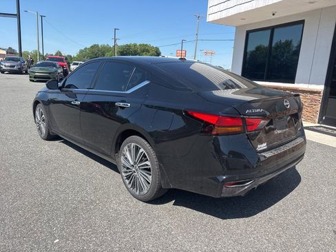 Used 2023 Nissan Altima 2.5 SL AWD/4WD image 6