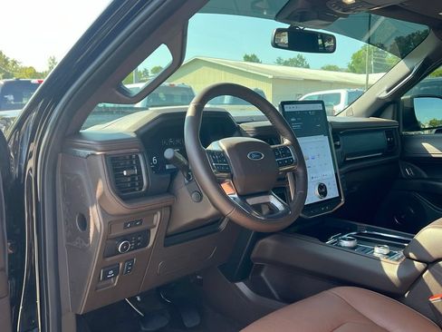 Used 2024 Ford Expedition King Ranch AWD/4WD image 13