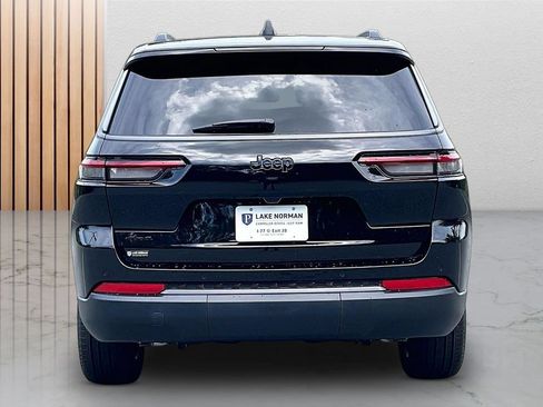 New 2026 Jeep Grand Cherokee L Limited w/ Limited Altitude Package AWD/4WD image 8