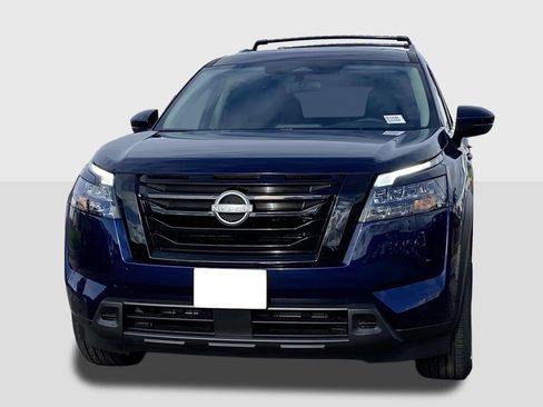 New 2025 Nissan Pathfinder SV image 6