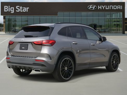 Used 2021 Mercedes-Benz GLA 250 4MATIC image 4