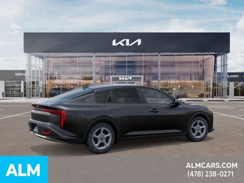 Used 2025 Kia K4 LXS image 7