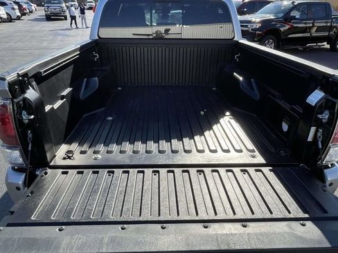 Used 2023 Toyota Tacoma TRD Sport w/ Technology Package image 11