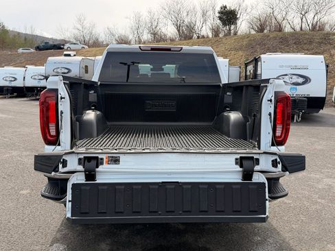 Used 2026 GMC Sierra 1500 SLT image 19