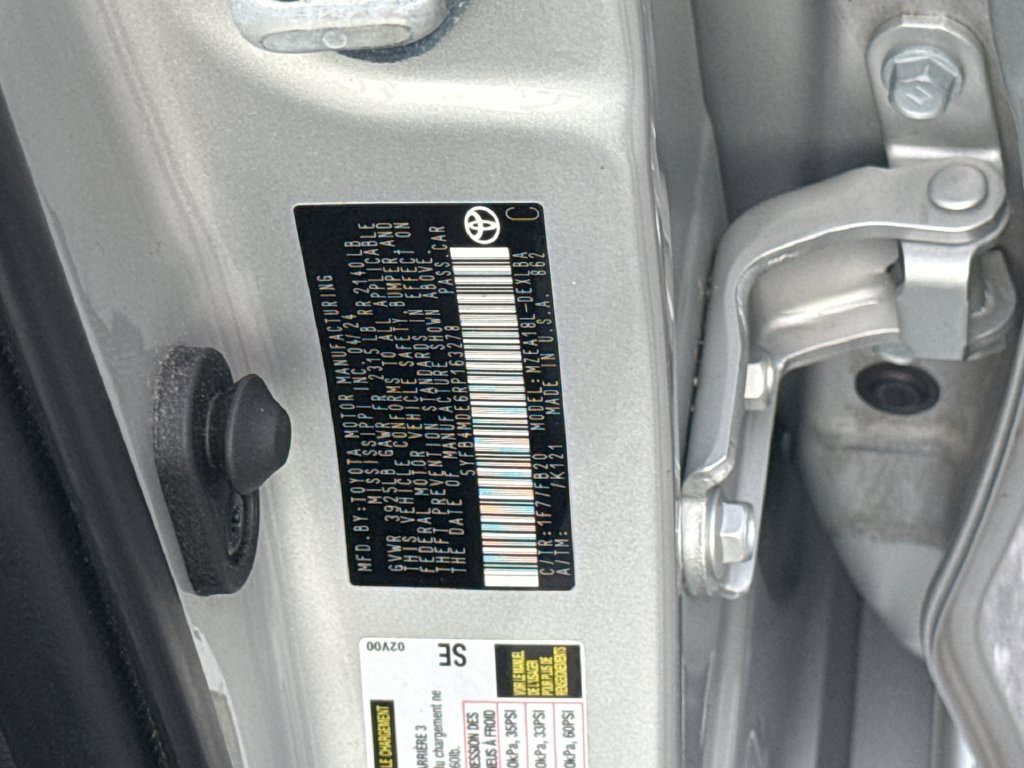 Used 2024 Toyota Corolla LE FWD image 25