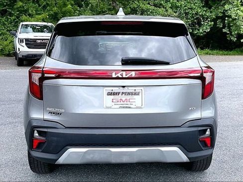 Used 2024 Kia Seltos LX AWD/4WD image 8