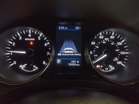 Used 2019 Nissan Rogue SV w/ Sun & Sound Touring Package FWD image 23